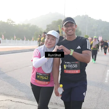 Runner Photo 6855102