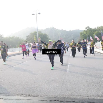 Runner Photo 6855164