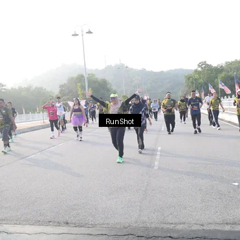 Runner Photo 6855165