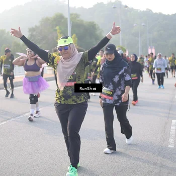 Runner Photo 6855193
