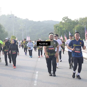 Runner Photo 6855222