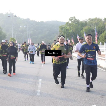 Runner Photo 6855255