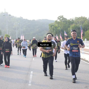 Runner Photo 6855267
