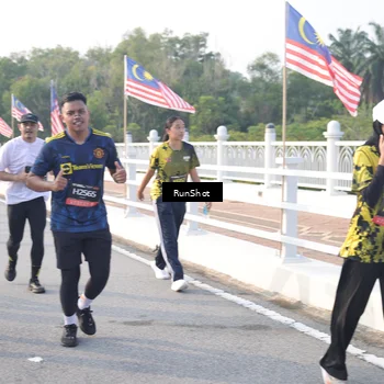 Runner Photo 6855271