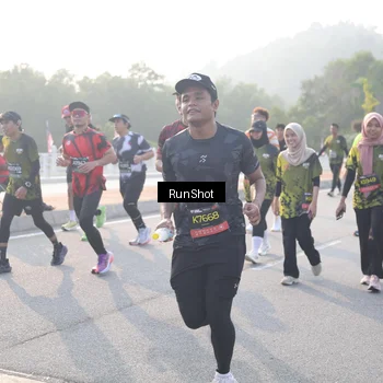 Runner Photo 6855330