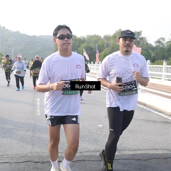 Runner Photo 6855370