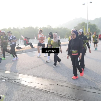 Runner Photo 6855379