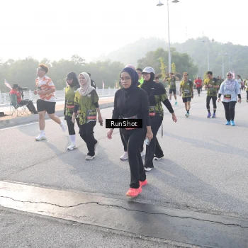 Runner Photo 6855394