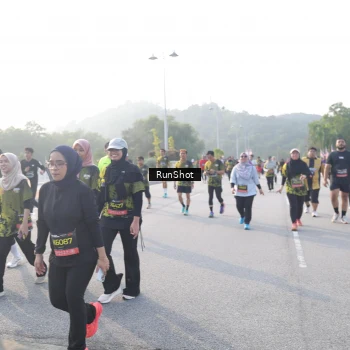 Runner Photo 6855400