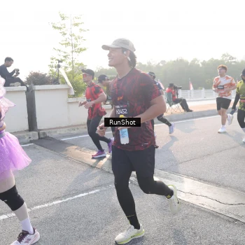 Runner Photo 6855402