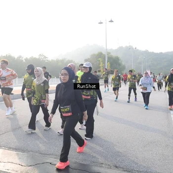 Runner Photo 6855403