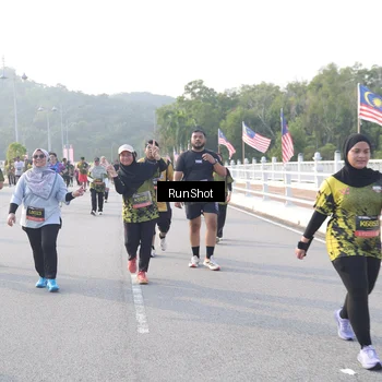 Runner Photo 6855409