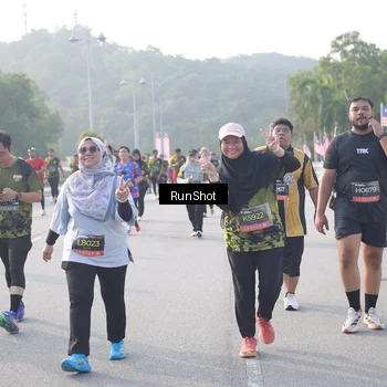 Runner Photo 6855420