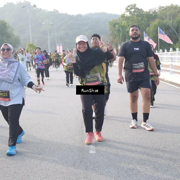 Runner Photo 6855453