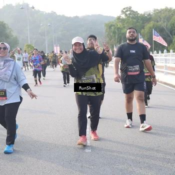 Runner Photo 6855454
