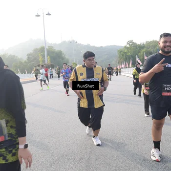 Runner Photo 6855523