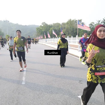 Runner Photo 6855590