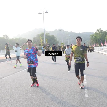 Runner Photo 6855630