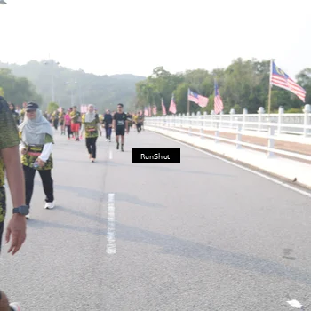 Runner Photo 6855691