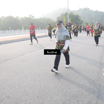 Runner Photo 6855740