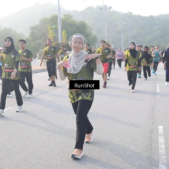 Runner Photo 6855842