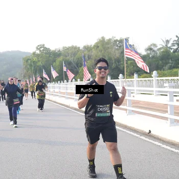 Runner Photo 6855900