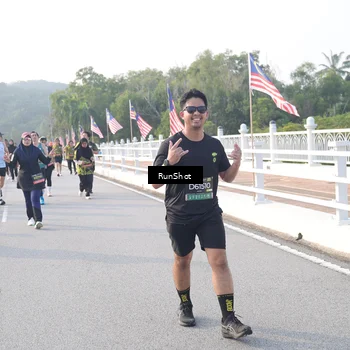 Runner Photo 6855903