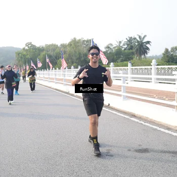Runner Photo 6855914