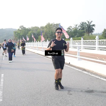 Runner Photo 6855917