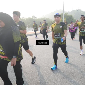 Runner Photo 6856190