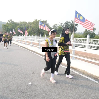 Runner Photo 6856203