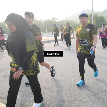 Runner Photo 6856245