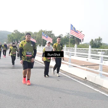 Runner Photo 6857095