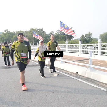 Runner Photo 6857106