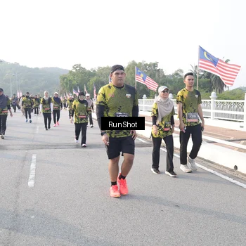 Runner Photo 6857123