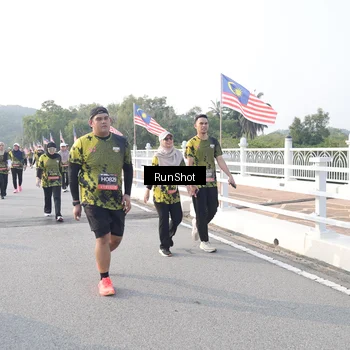 Runner Photo 6857158