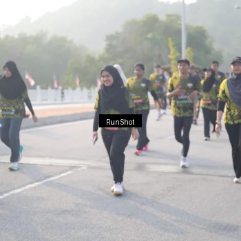 Runner Photo 6857222