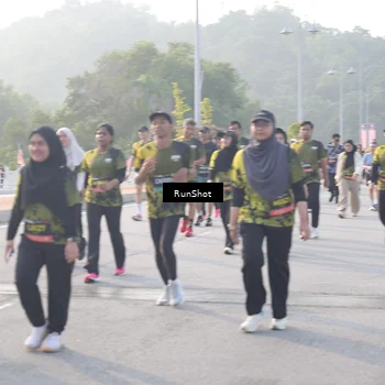 Runner Photo 6857231