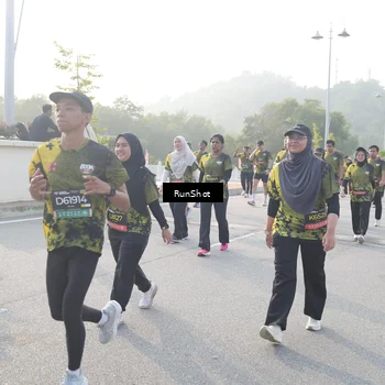 Runner Photo 6857367