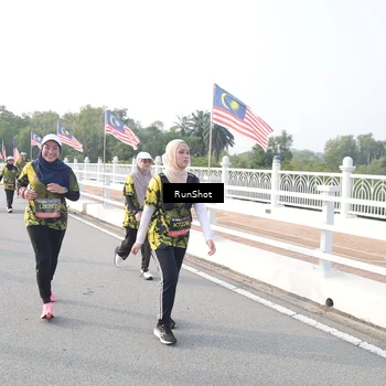 Runner Photo 6857518