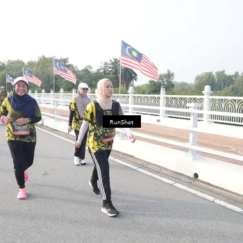 Runner Photo 6857539