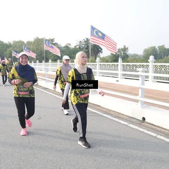 Runner Photo 6857589