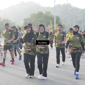 Runner Photo 6857596
