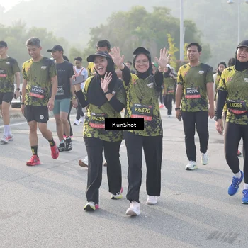 Runner Photo 6857611
