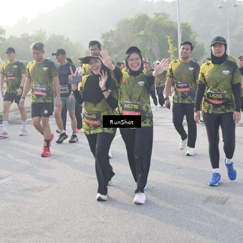 Runner Photo 6857634