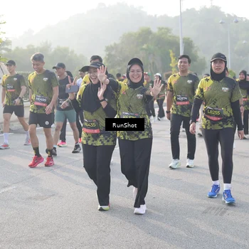 Runner Photo 6857642