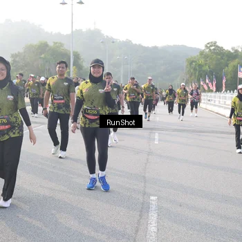 Runner Photo 6857695