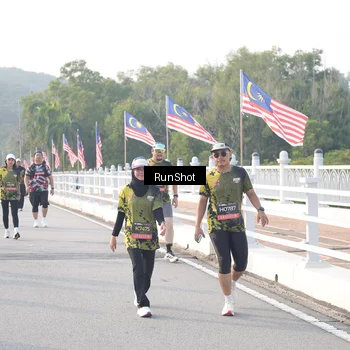 Runner Photo 6857734
