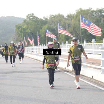Runner Photo 6857735
