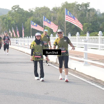 Runner Photo 6857781